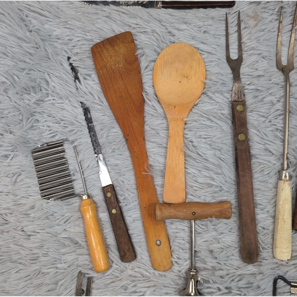 Lg Lot of 37 Vintage Kitchen Utensils Tools Farmhouse Primitive Decor‎ USA Japan